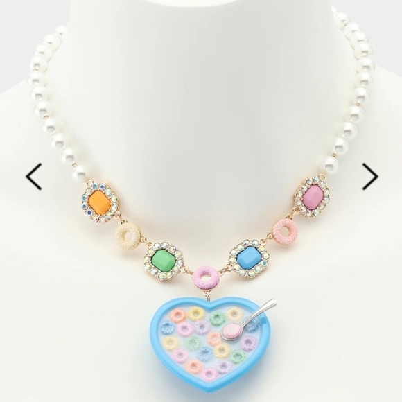 💙🔹️Betsey Johnson🔹️ Beautiful Heart Shaped Bowl Cereal Pearl Spoon Necklace - Picture 6 of 15